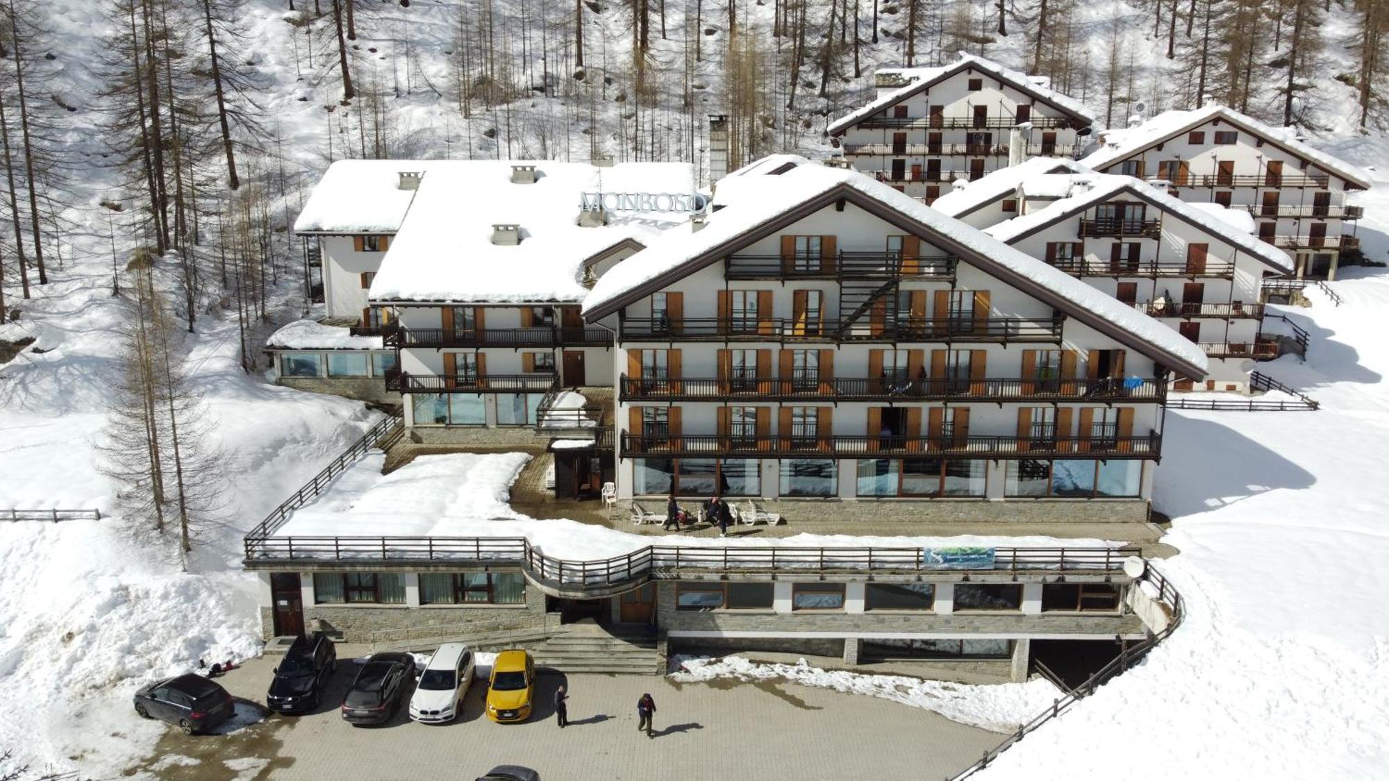 La Trinite Monboso Hotel Грессоней-ла-Трините Экстерьер фото